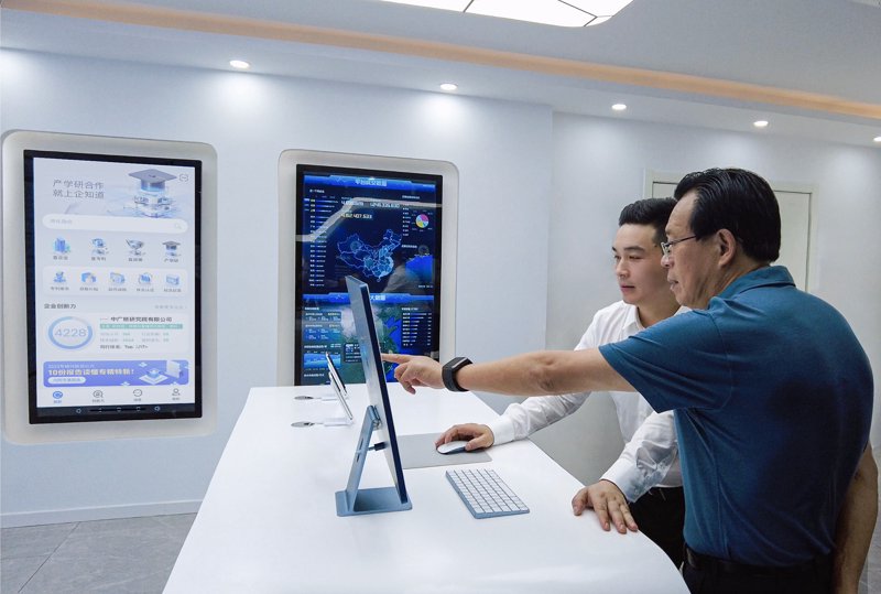 科技前沿：枢裕科技引领创新潮